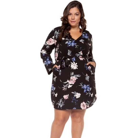 Amanda Green Dress with Pockets - Picture 1 of 7